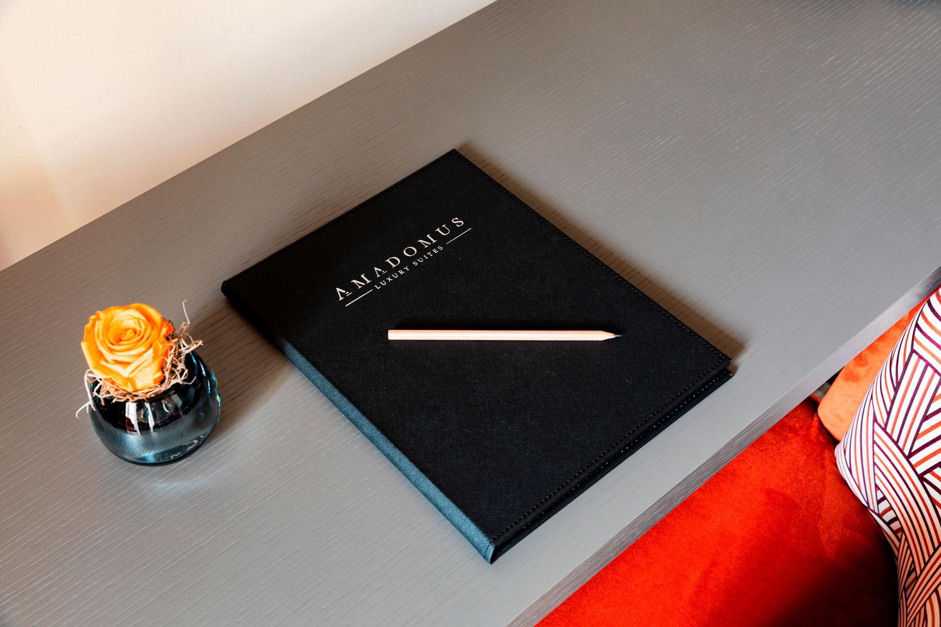 Amadomus Luxury Suites Neapol Zewnętrze zdjęcie