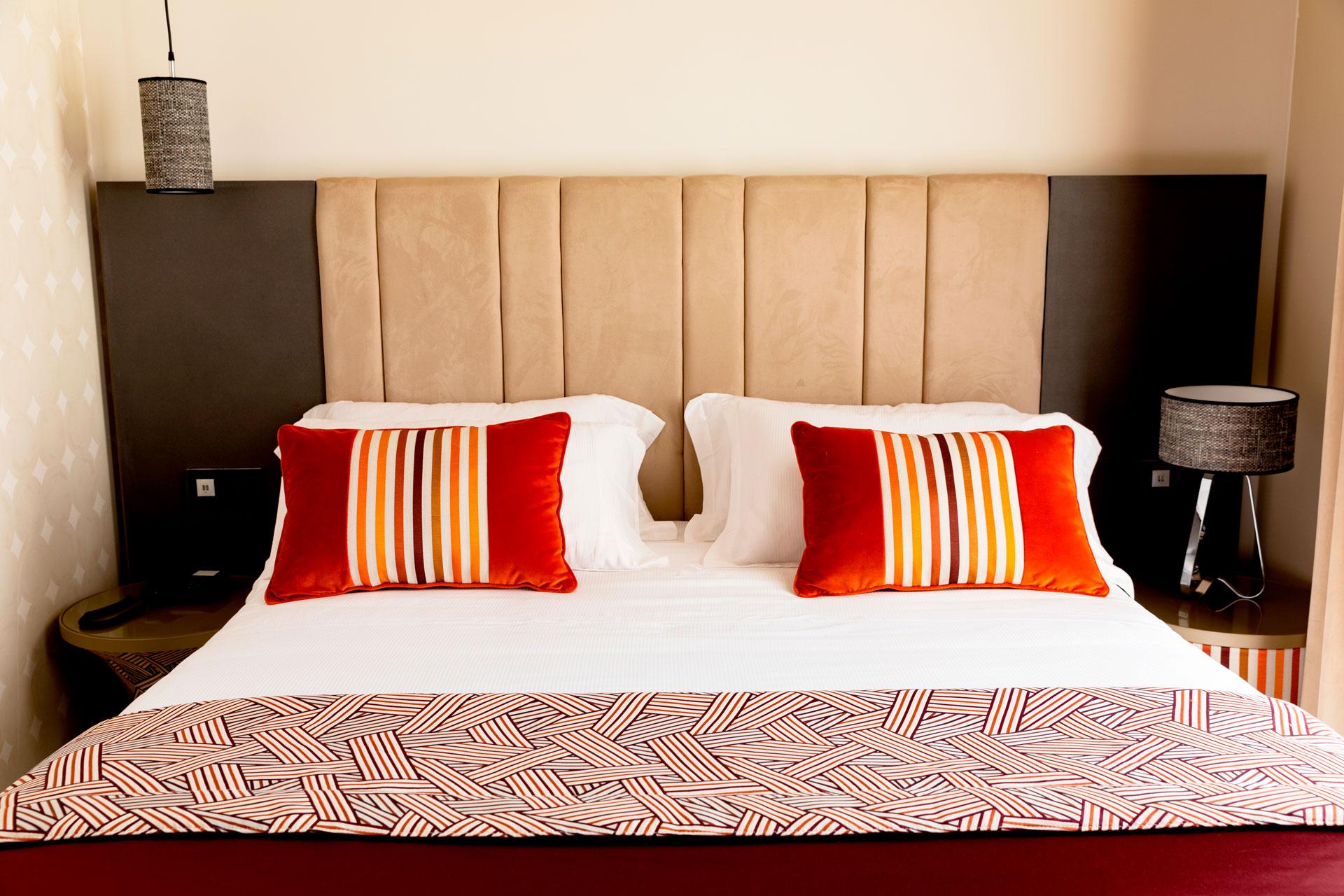 Amadomus Luxury Suites Neapol Zewnętrze zdjęcie