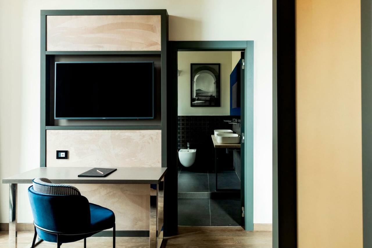 Amadomus Luxury Suites Neapol Zewnętrze zdjęcie