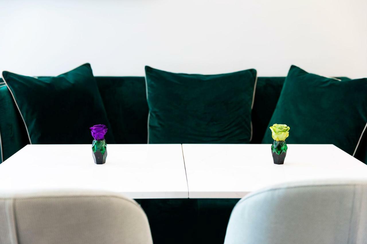 Amadomus Luxury Suites Neapol Zewnętrze zdjęcie